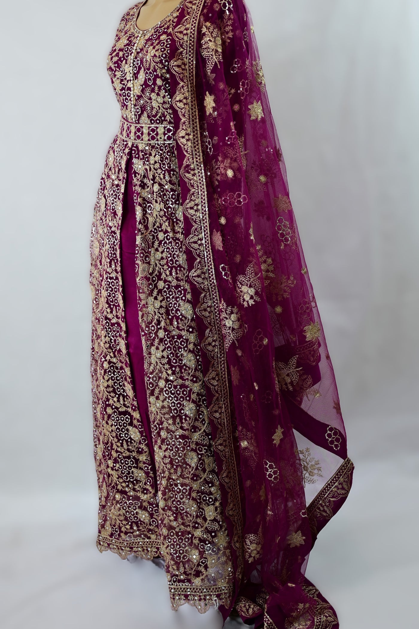 Full Long maxi dress in net | Magenta Pink