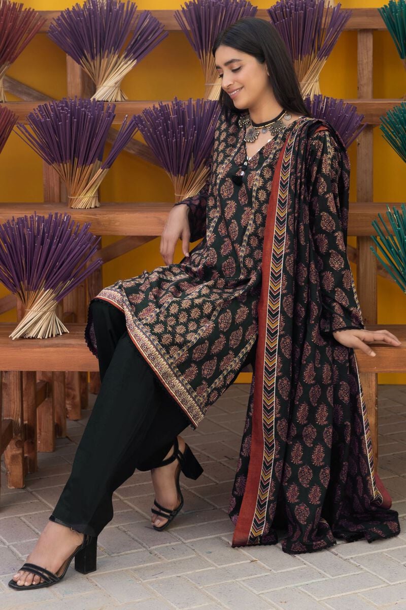Khaadi-Lawn-suit-in-black
