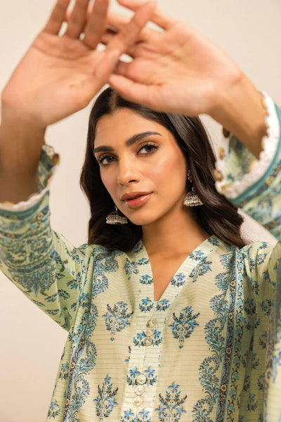 Khaadi-Lawn-suit-in-light-green