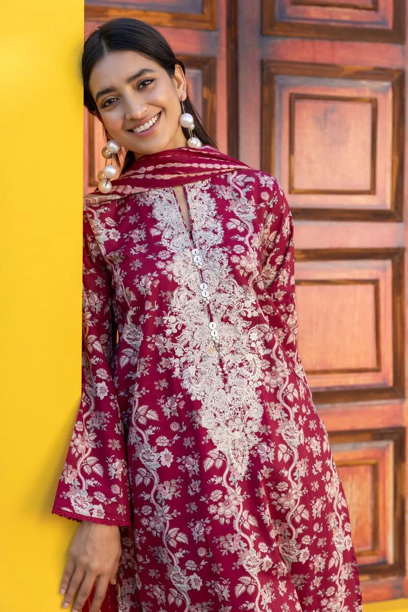 Khaadi-Lawn-suit-in-red