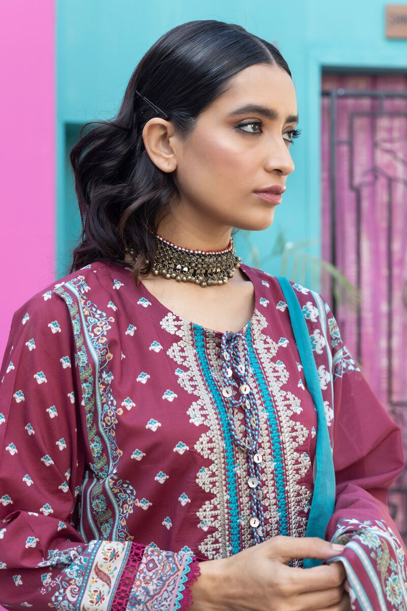 Khaadi-Lawn-suit-in-deep-pink