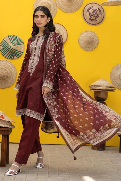 Khaadi-Lawn-suit-in-maroon