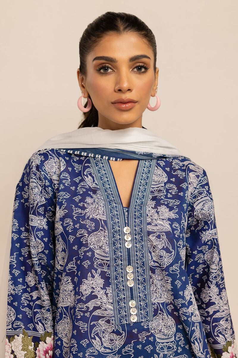 Khaadi-Lawn-suit-in-blue
