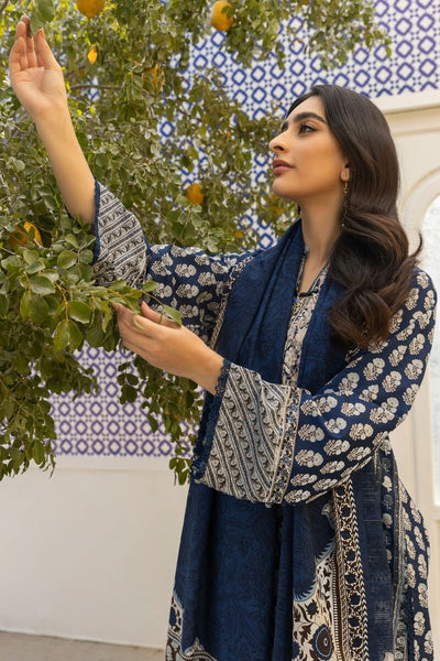 Khaadi-Lawn-suit-in-navy