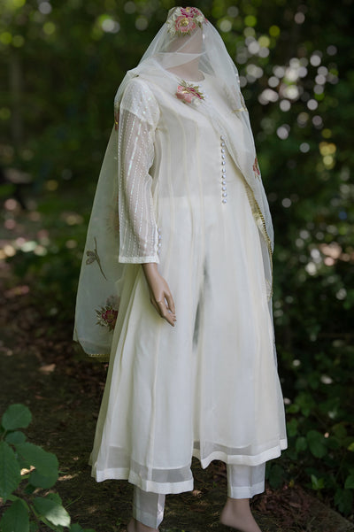 off-white-dress-image-eid-collection-2024