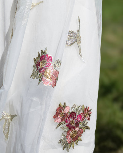 off-white-dress-image-eid-collection-2024