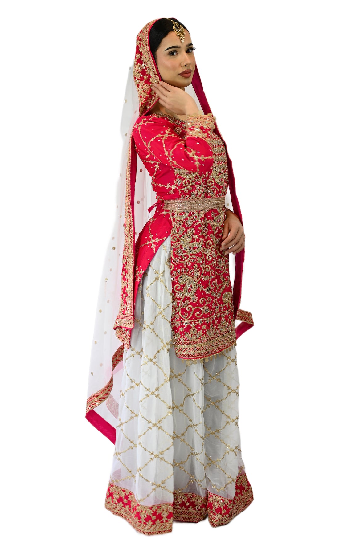 pink-sharara-mehendi-suit-gold-paisley-pattern-embroidery