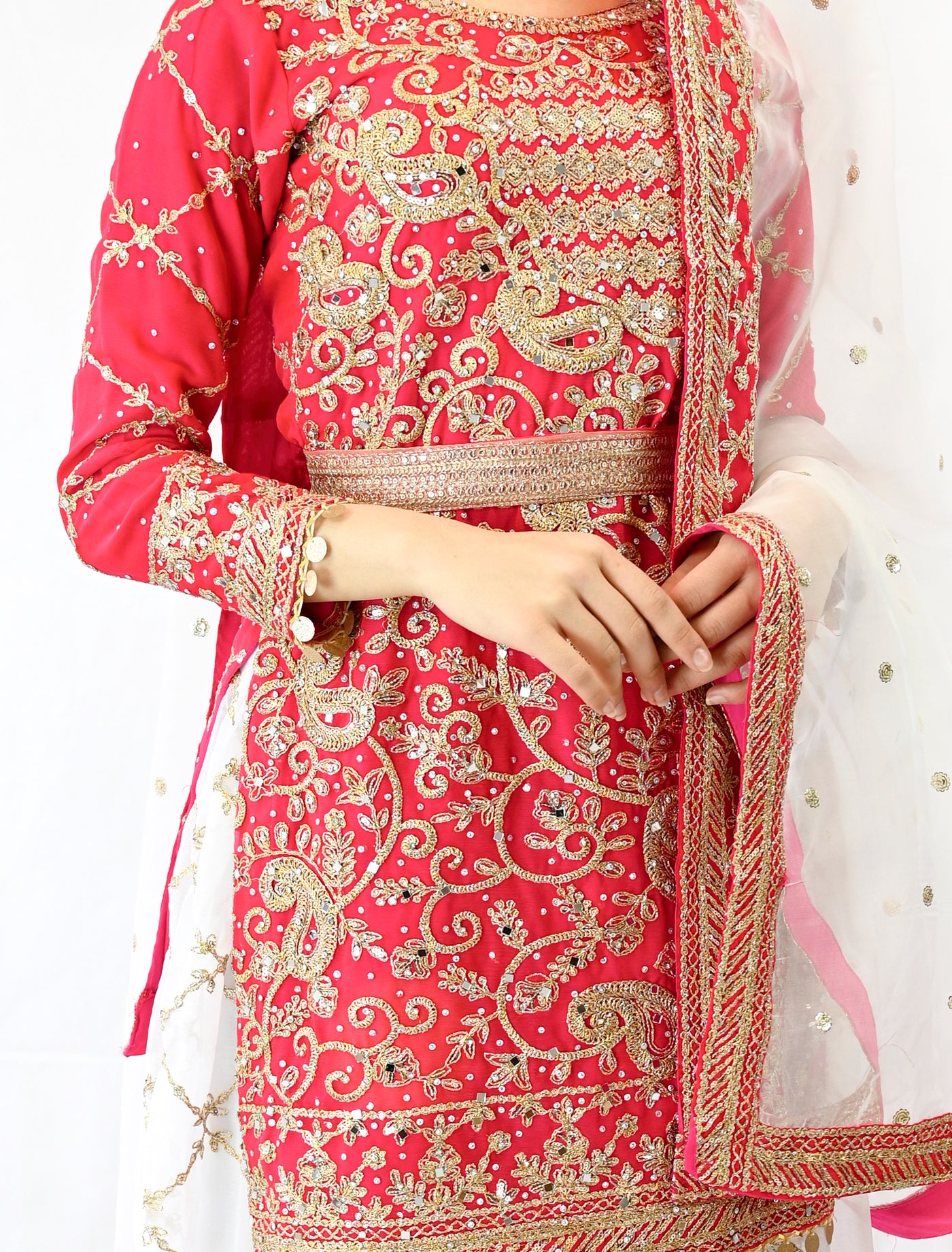 pink-sharara-mehendi-suit-gold-paisley-pattern-embroidery