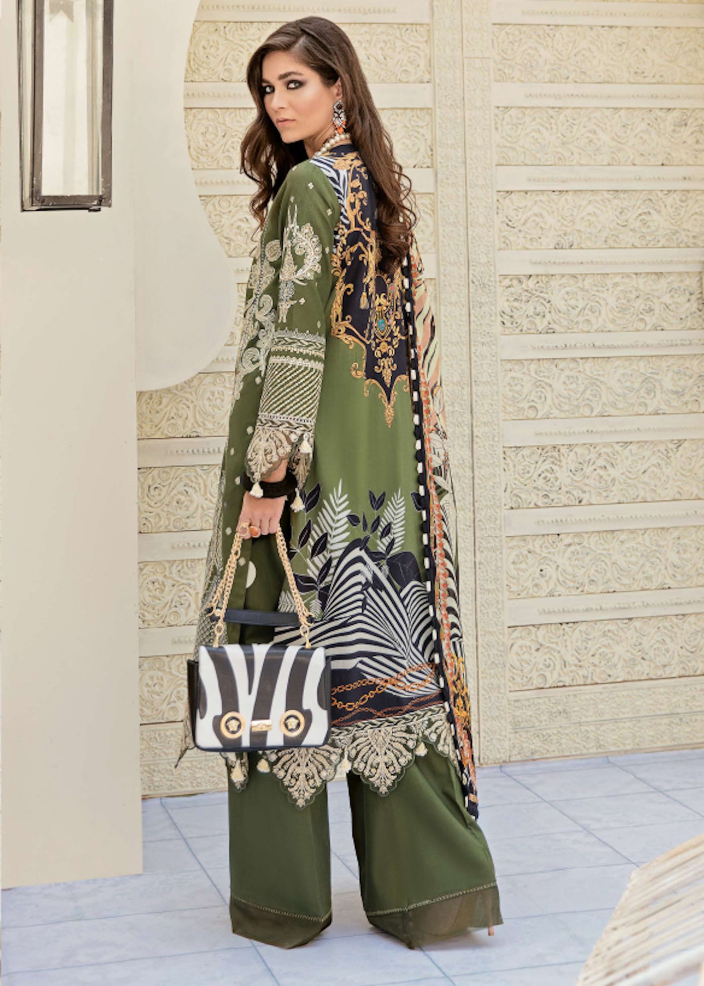 Afrozeh-heavy-embroidery-dress-back