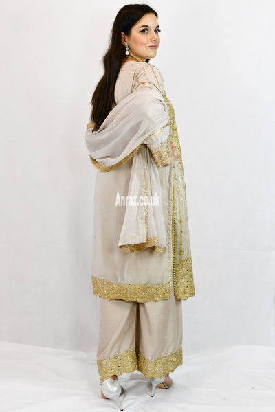 kameez-with-trousers-back