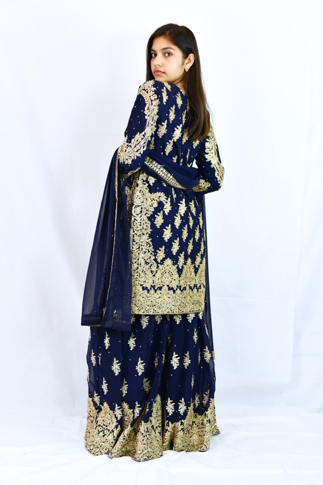 sharara-suit-pakistani-wedding-navy-back